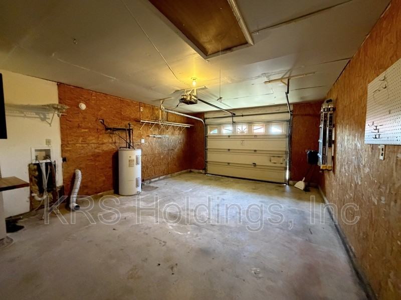 1620 Boles Pl - Photo 6 of 11