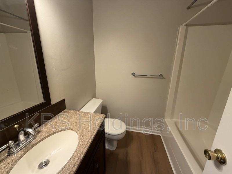 1620 Boles Pl - Photo 7 of 11