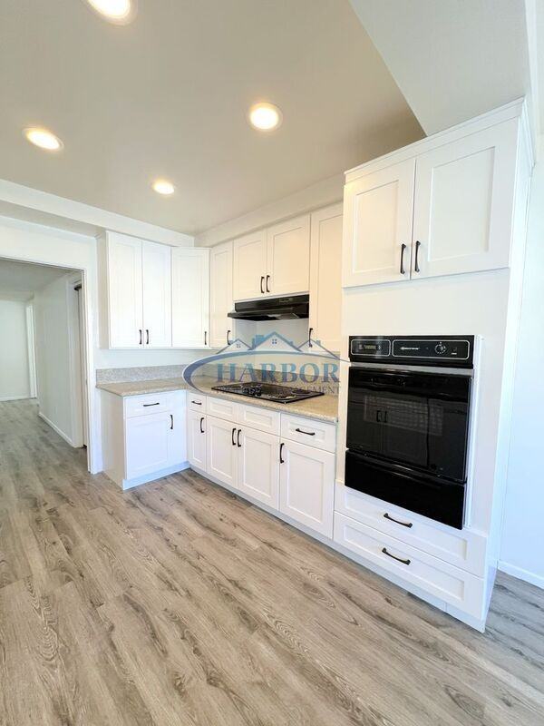 718 S Leland St #1 - Photo 7 of 17