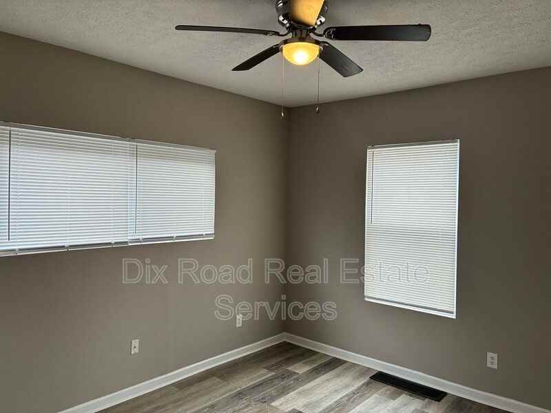 715 Lorain Ave - Photo 7 of 25