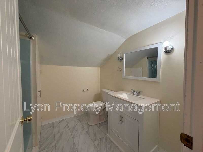 35 Albert Ave - Photo 6 of 10