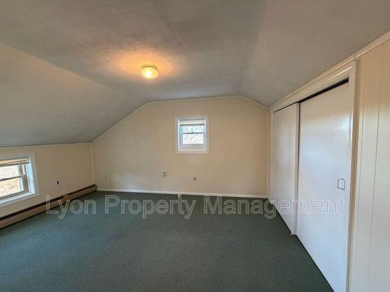 35 Albert Ave - Photo 7 of 10