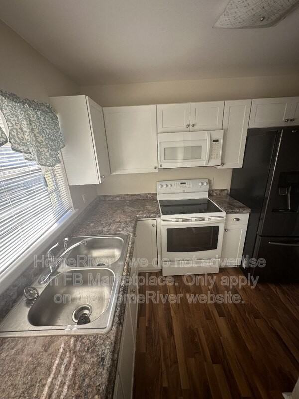 4516 Rundle Rd - Photo 4 of 9