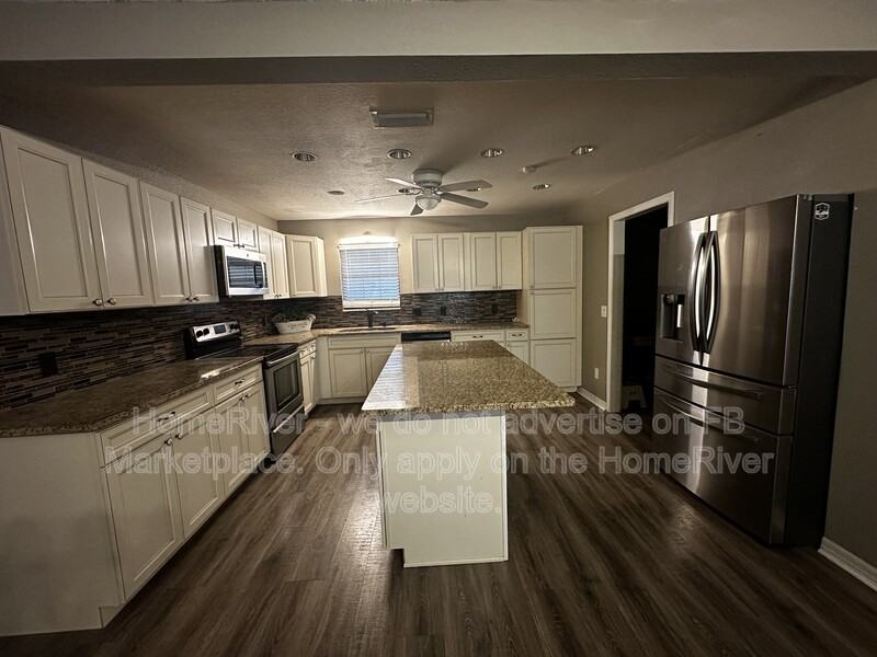 605 Nw 117th Ct - Photo 2 of 15