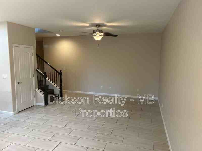 2065 S Virginia St - Photo 2 of 19