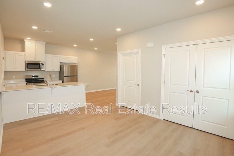 1405 Sw Poigai Way #1 - Photo 7 of 30