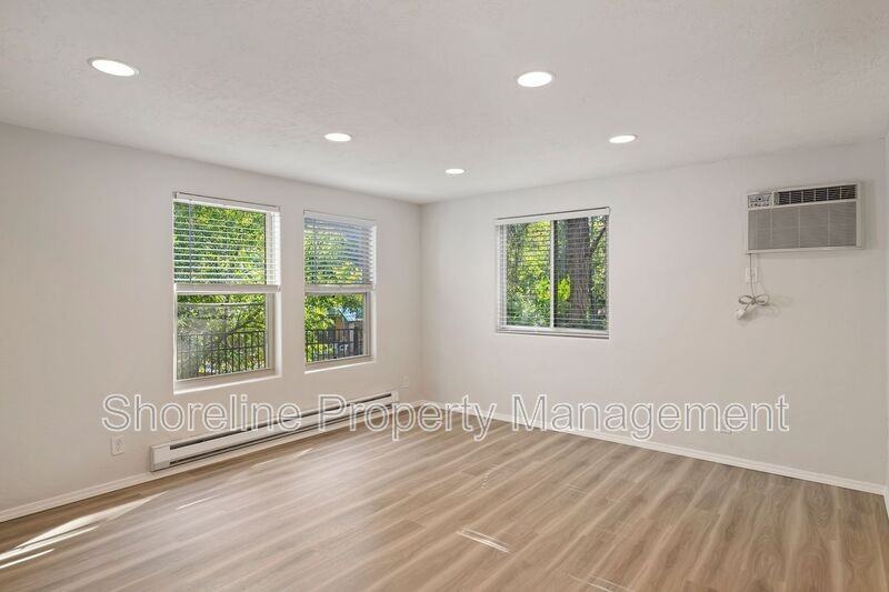 2110 W Brittany Ln #102 - Photo 6 of 40