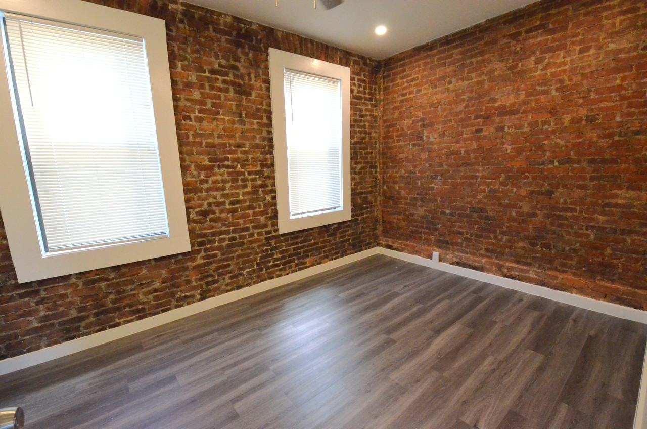 Burbank St #20 - Photo 2 of 17