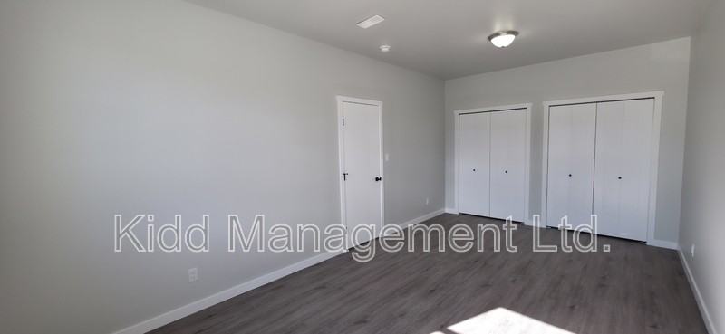 5634 Kidd Pl #B - Photo 4 of 30