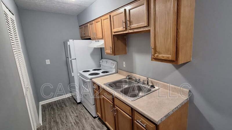 365 Redmar Blvd #27 - Photo 2 of 6