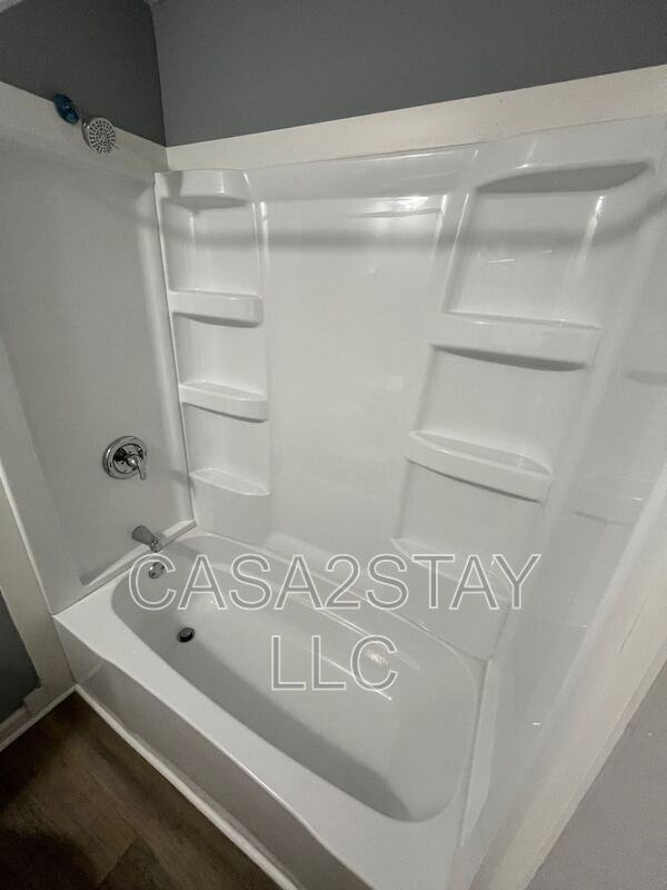 365 Redmar Blvd #27 - Photo 5 of 6