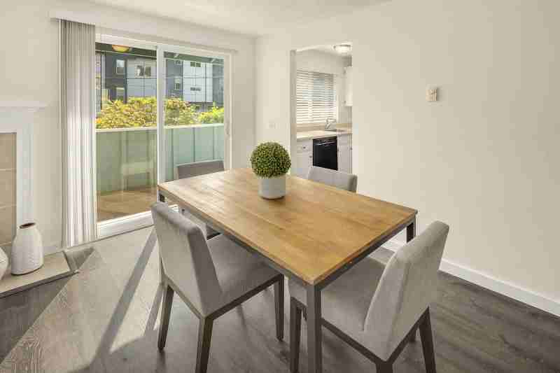 3124 Ne 147th St #A - Photo 4 of 16