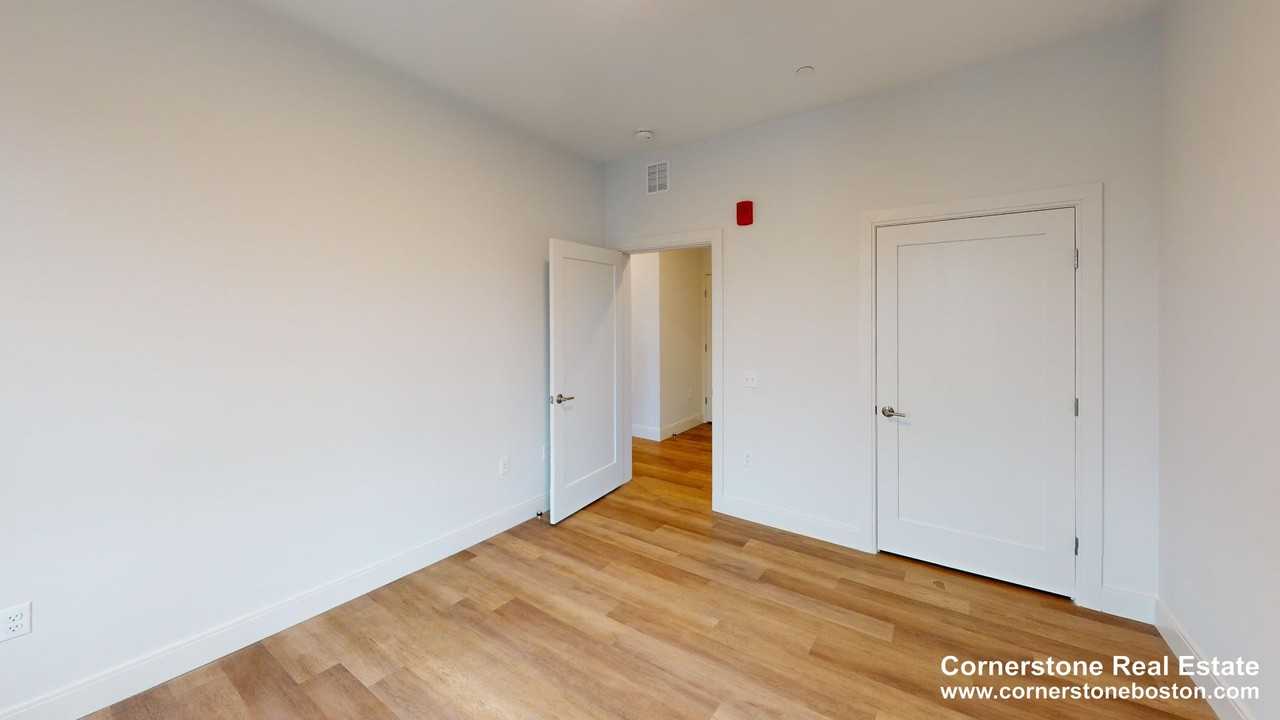 Dorchester Ave #406 - Photo 7 of 11