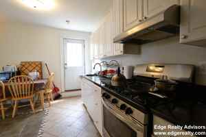 featured image of 272 Crescent St #2