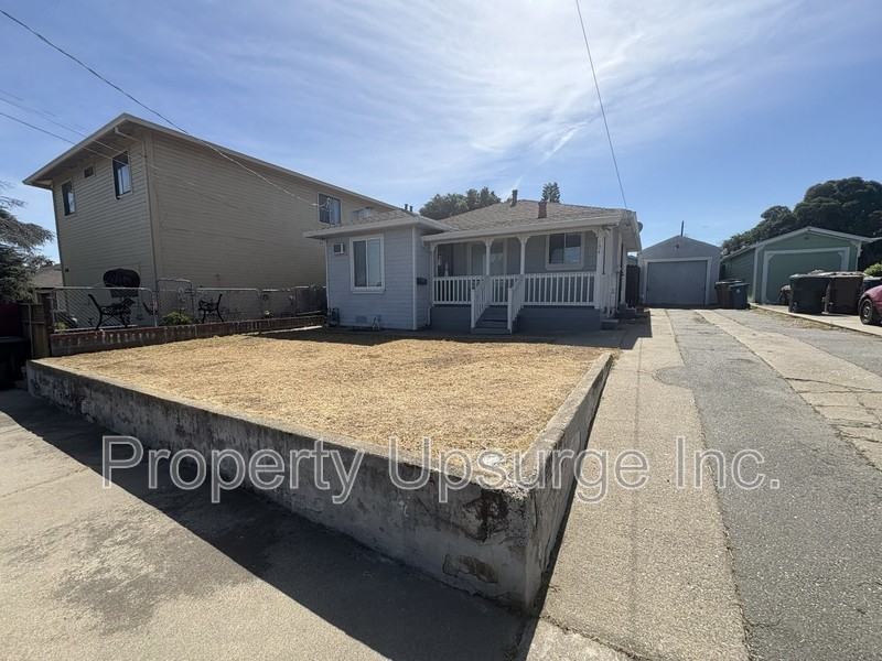 104 E 6th St - Photo 5 of 27