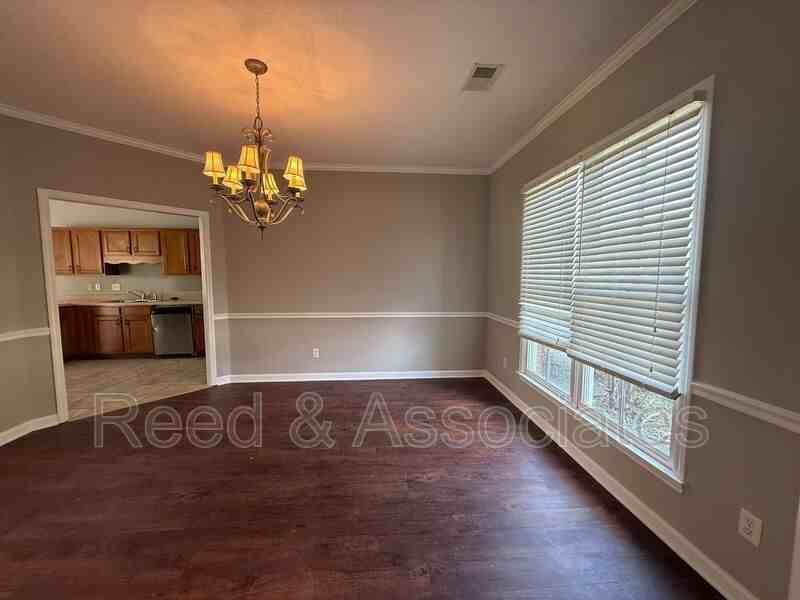 10515 Pisgah Forest Ln - Photo 4 of 17