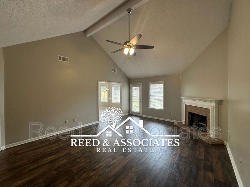 3062 Valley Green Ln - Photo 3 of 14