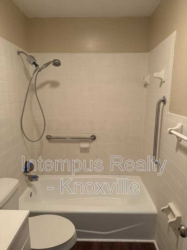 3116 Rennoc Rd #4 - Photo 6 of 17