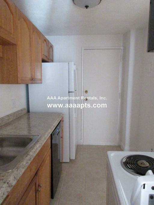 Park Ave #14 - Photo 4 of 8