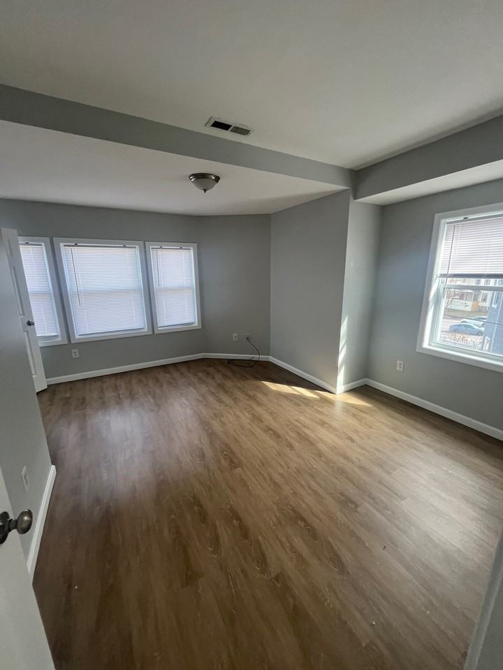 Brookline St #3 - Photo 2 of 8