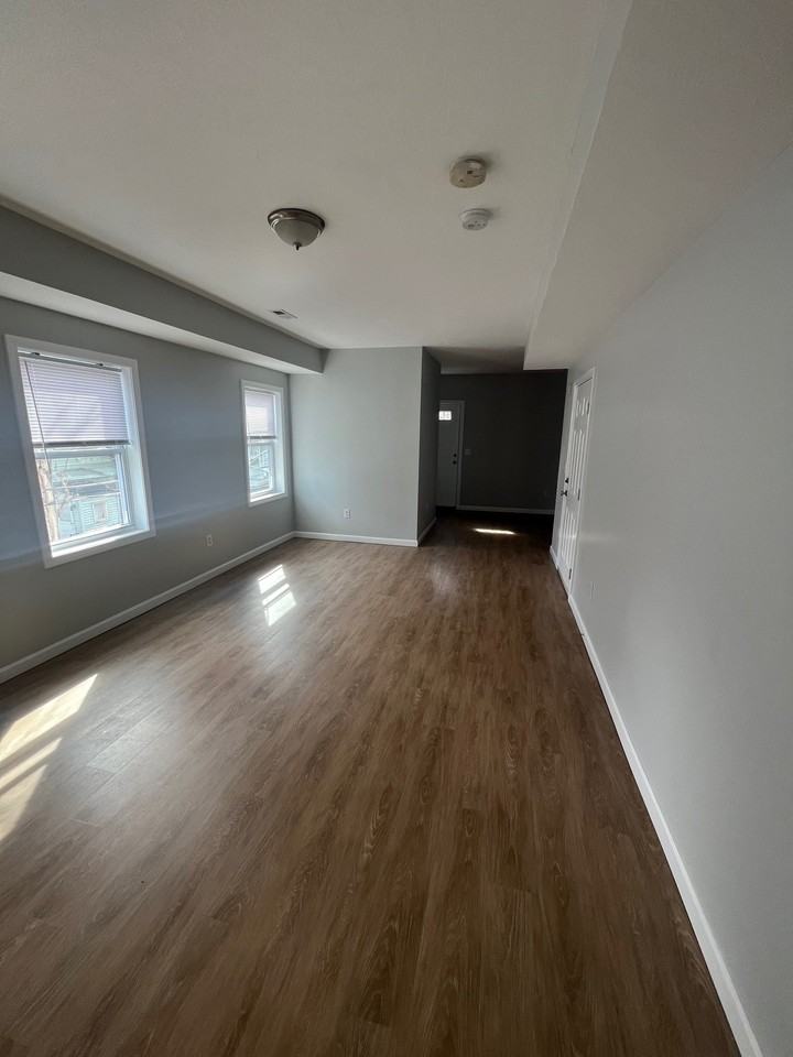 Brookline St #3 - Photo 3 of 8