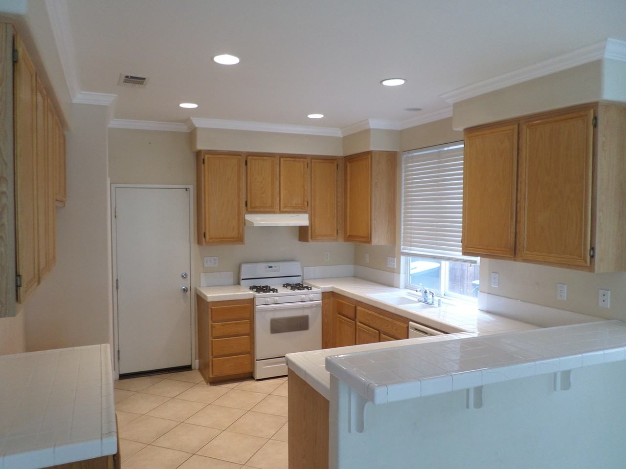 43752 Calabro St - Photo 6 of 18