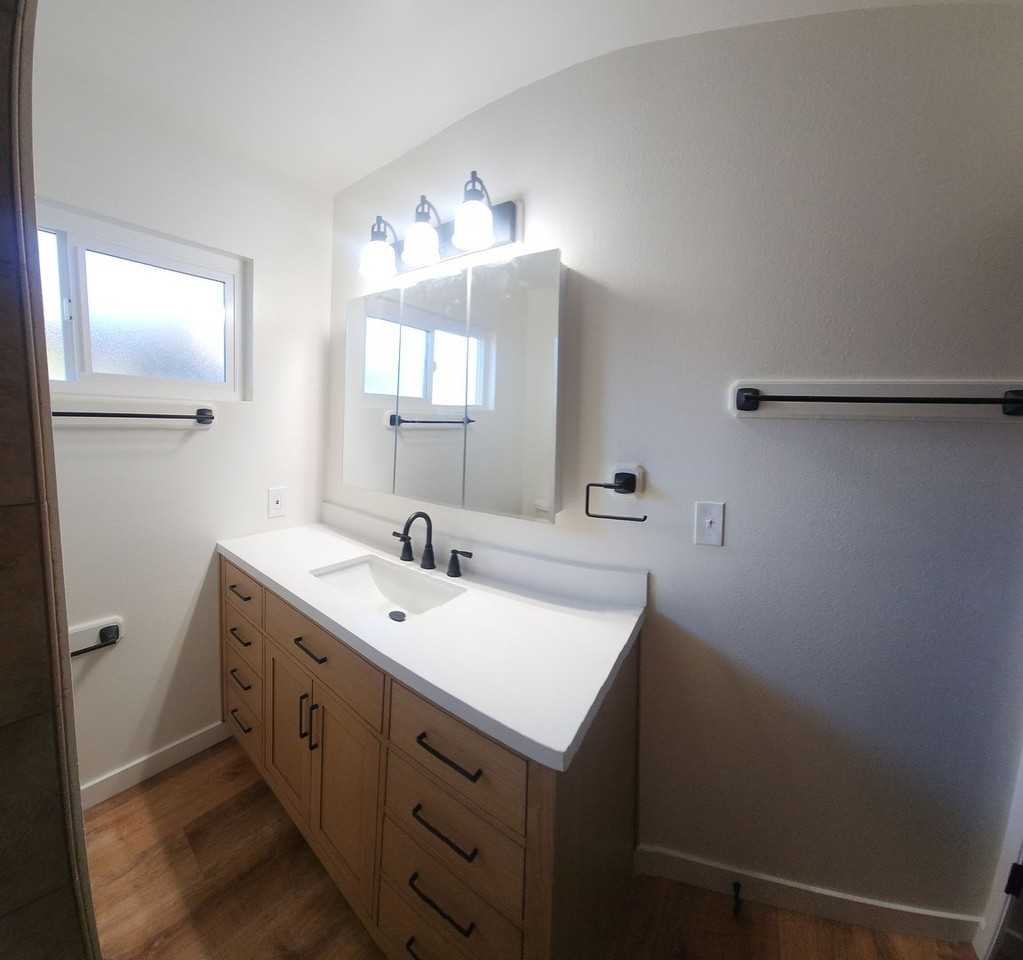 1050 1050 Santa Ynez Units A & B - Photo 2 of 23