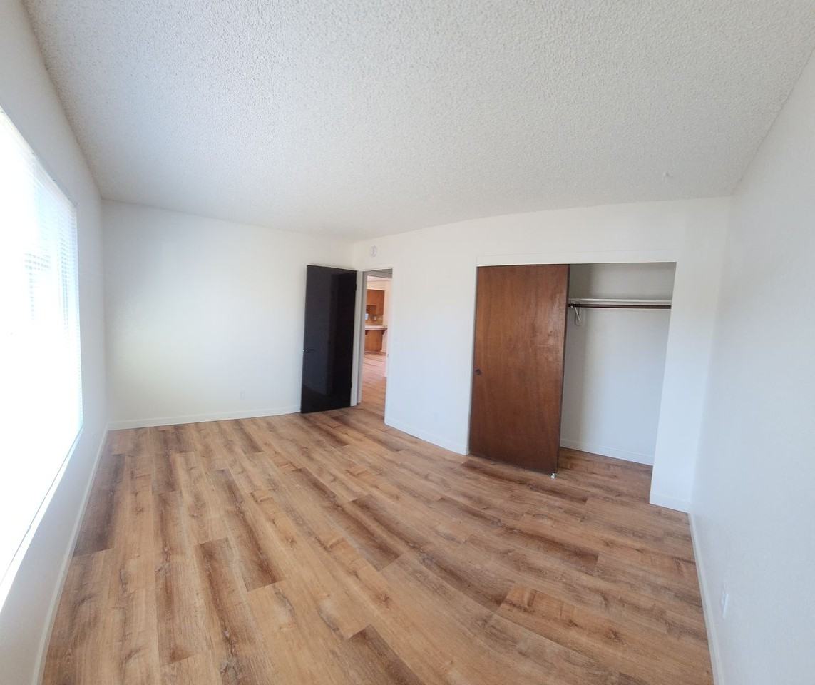 1050 1050 Santa Ynez Units A & B - Photo 3 of 23