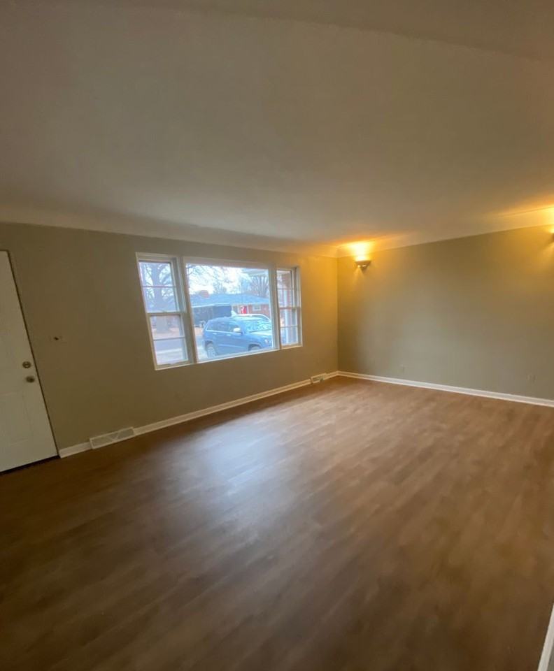 209 Alpine Dr - Photo 3 of 14