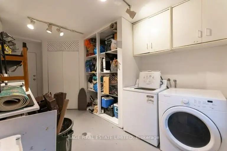 204 Berkeley St - Photo 2 of 12