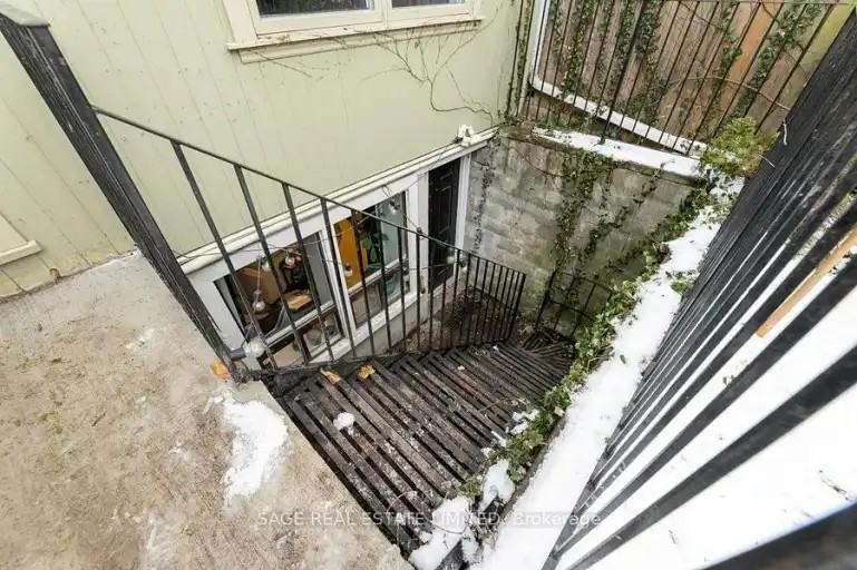 204 Berkeley St - Photo 7 of 12