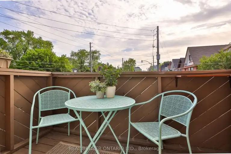 55 Dagmar Ave #2 - Photo 5 of 18