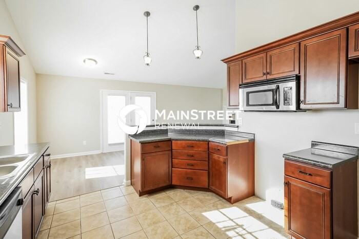 1191 Bothwell Pl - Photo 7 of 17