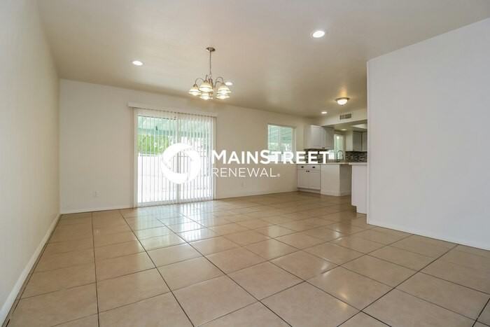 4402 W Cathy Cir - Photo 6 of 16