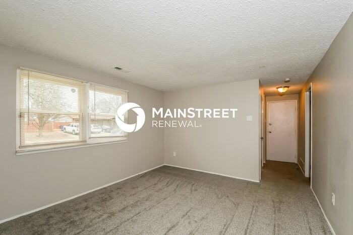 2316 Kingsford Dr - Photo 5 of 17