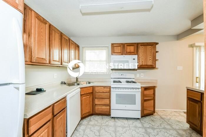 2316 Kingsford Dr - Photo 7 of 17