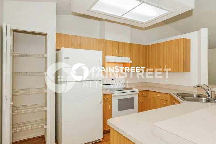 258 Charles Ave - Photo 6 of 16