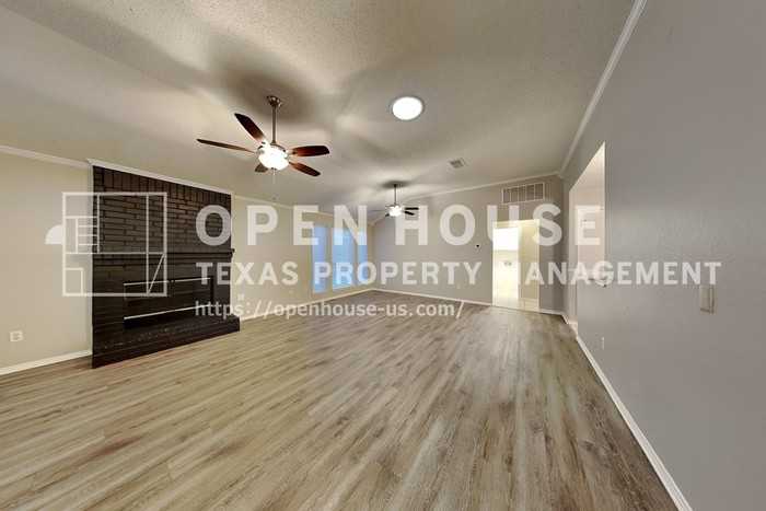 6922 Todd Ln - Photo 4 of 20