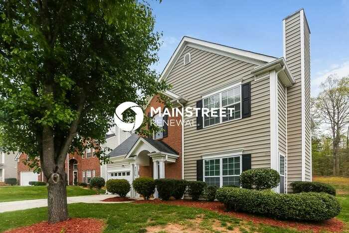 8210 Chatham Oaks Dr - Photo 4 of 16