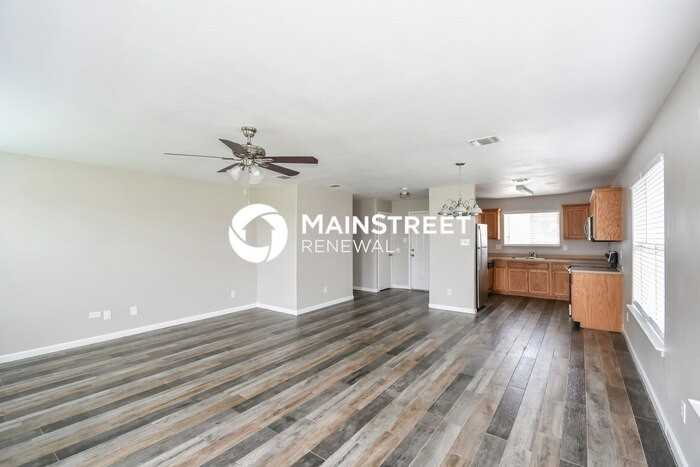 10 4th St W - Photo 3 of 15