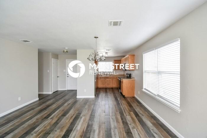 10 4th St W - Photo 7 of 15