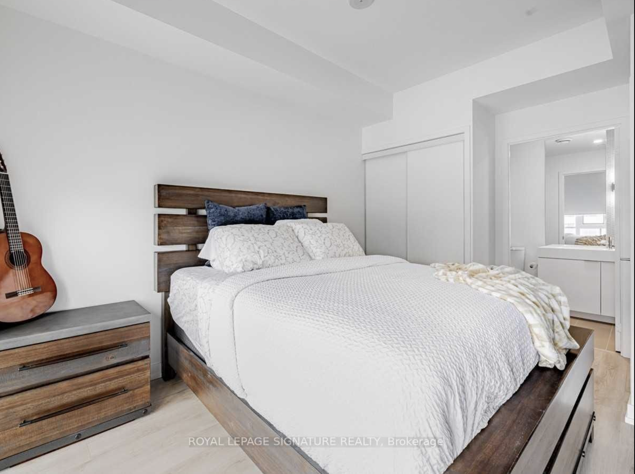 33 Helendale Avenue #707 - Photo 6 of 8