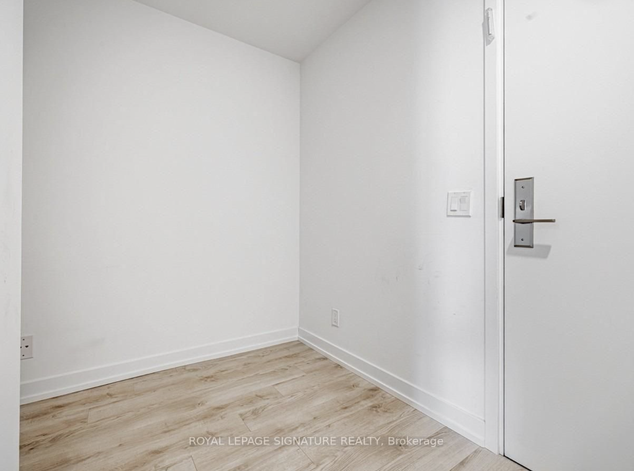 33 Helendale Avenue #707 - Photo 5 of 8