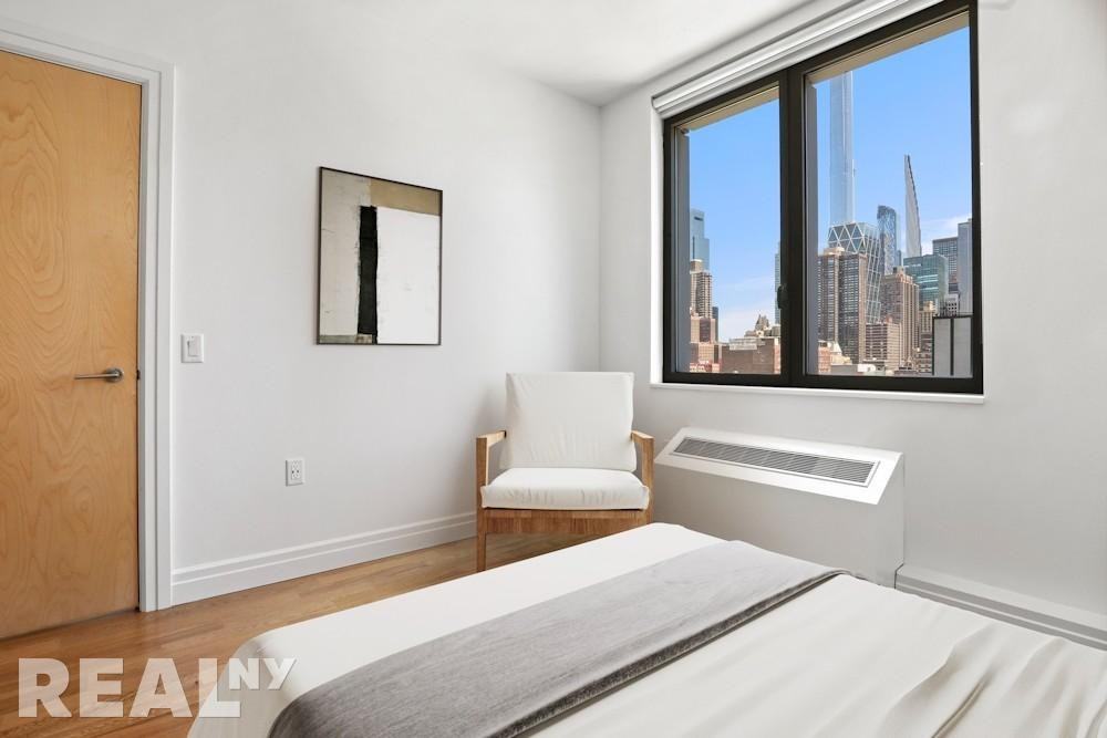 W 54th St #1007 - Photo 3 of 9