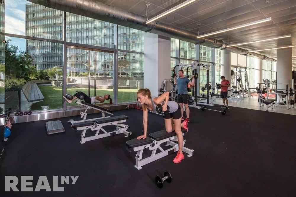 W 54th St #1007 - Photo 7 of 9