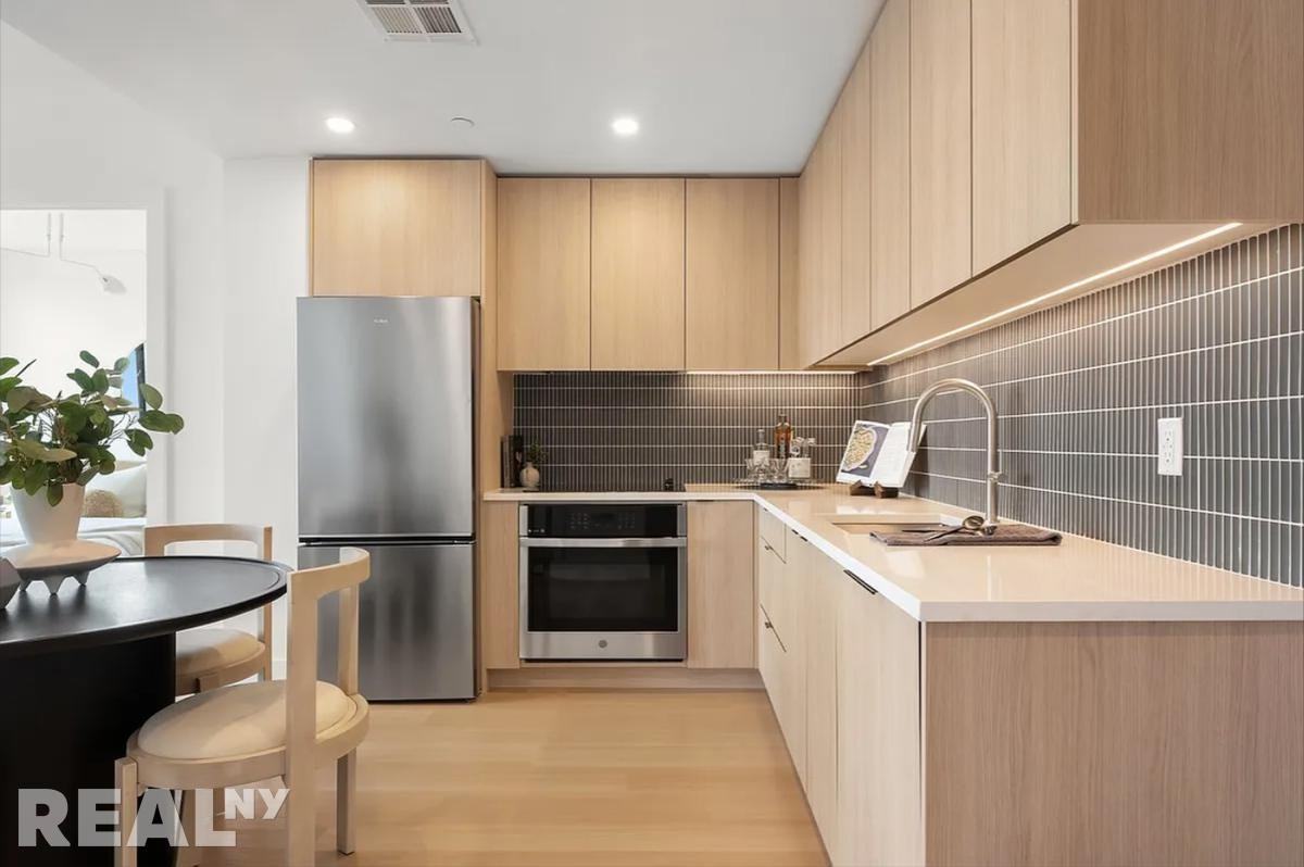 Atlantic Ave #13K - Photo 3 of 15