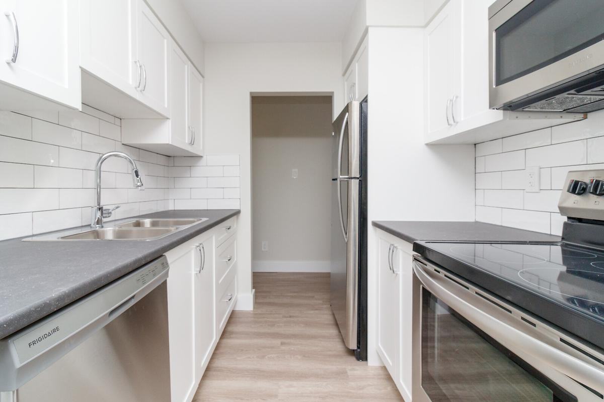 Bowen Estates - Photo 3 of 26