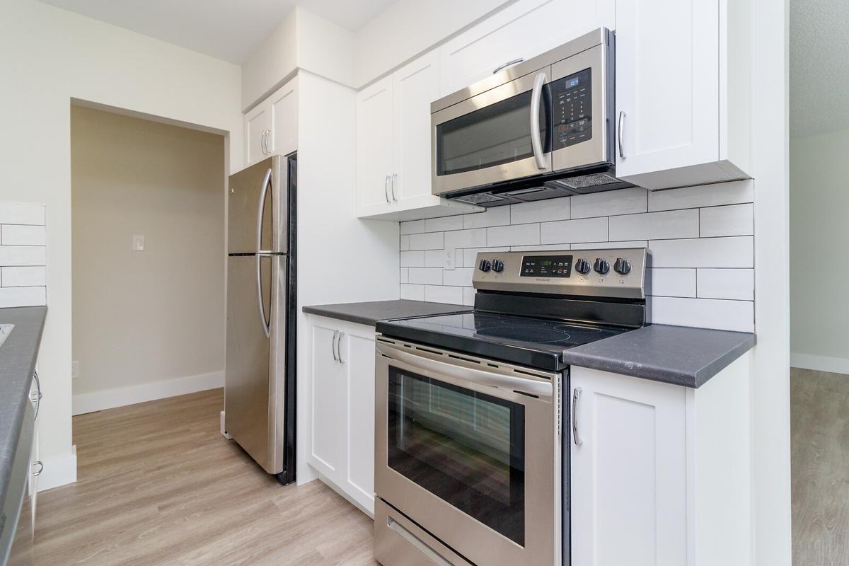 Bowen Estates - Photo 6 of 26