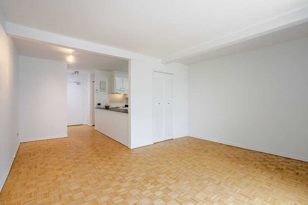 1225 Alexis-Nihon - Photo 6 of 18