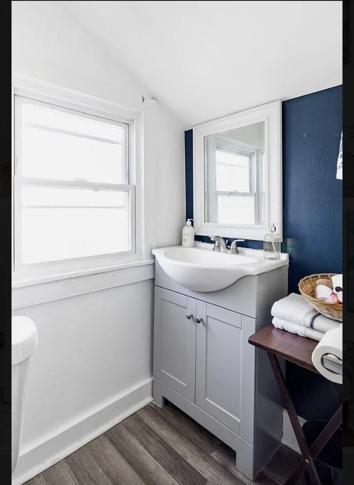1822 West 57th Street - Photo 5 of 20